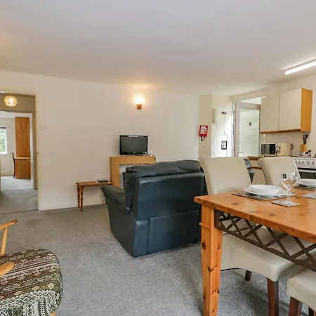 アパート Newfield 1