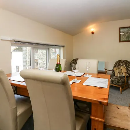 アパート Newfield 1 *